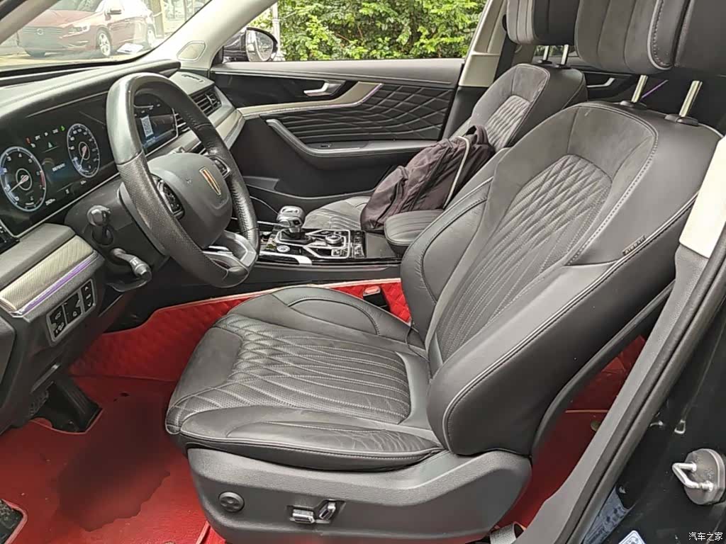 Hongqi HS5, 2022 11
