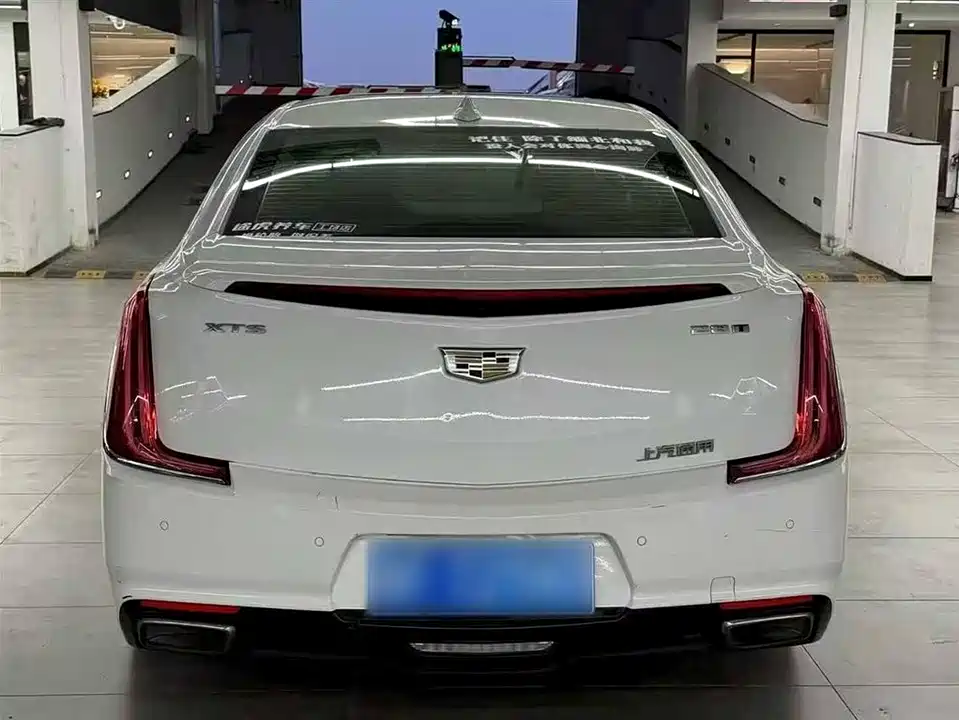 Cadillac XTS