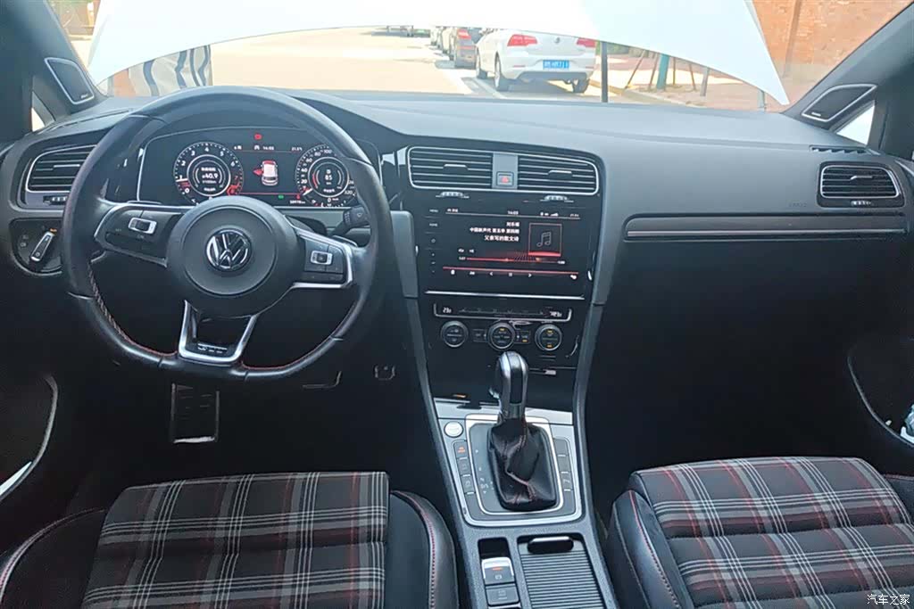 Volkswagen Golf, 2018 12