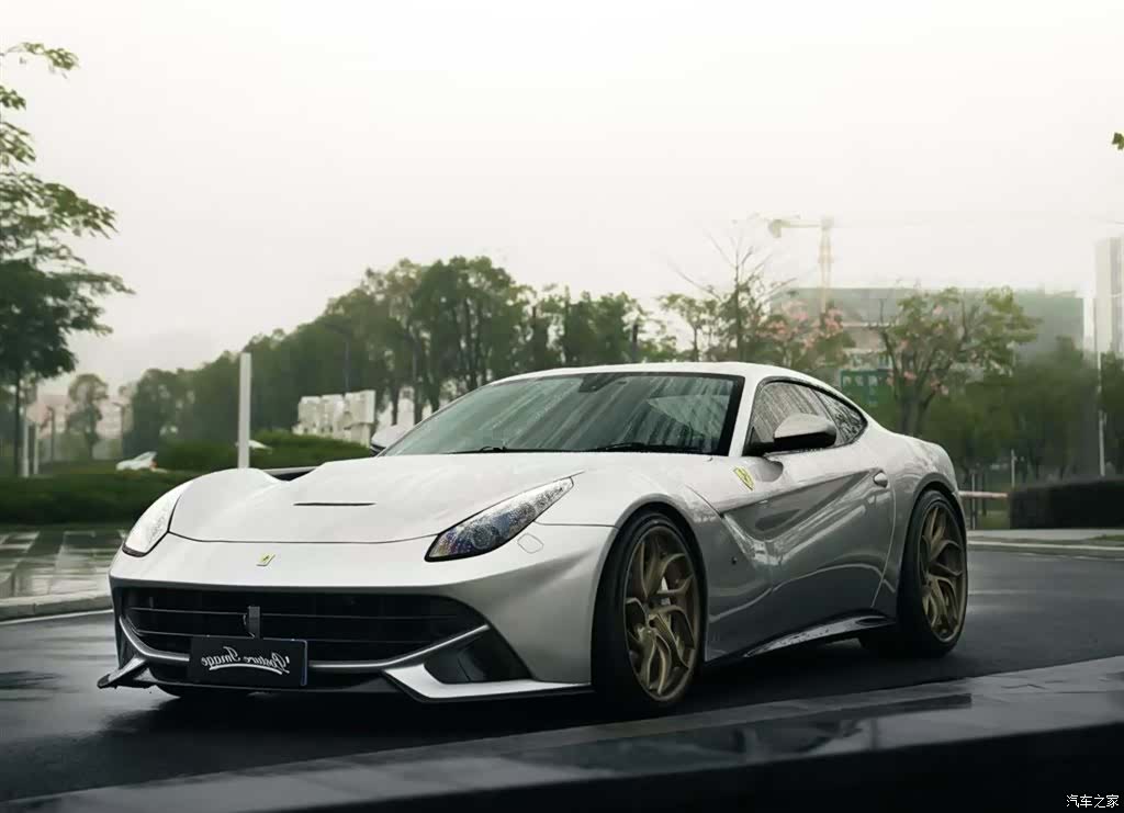 Ferrari F12ber