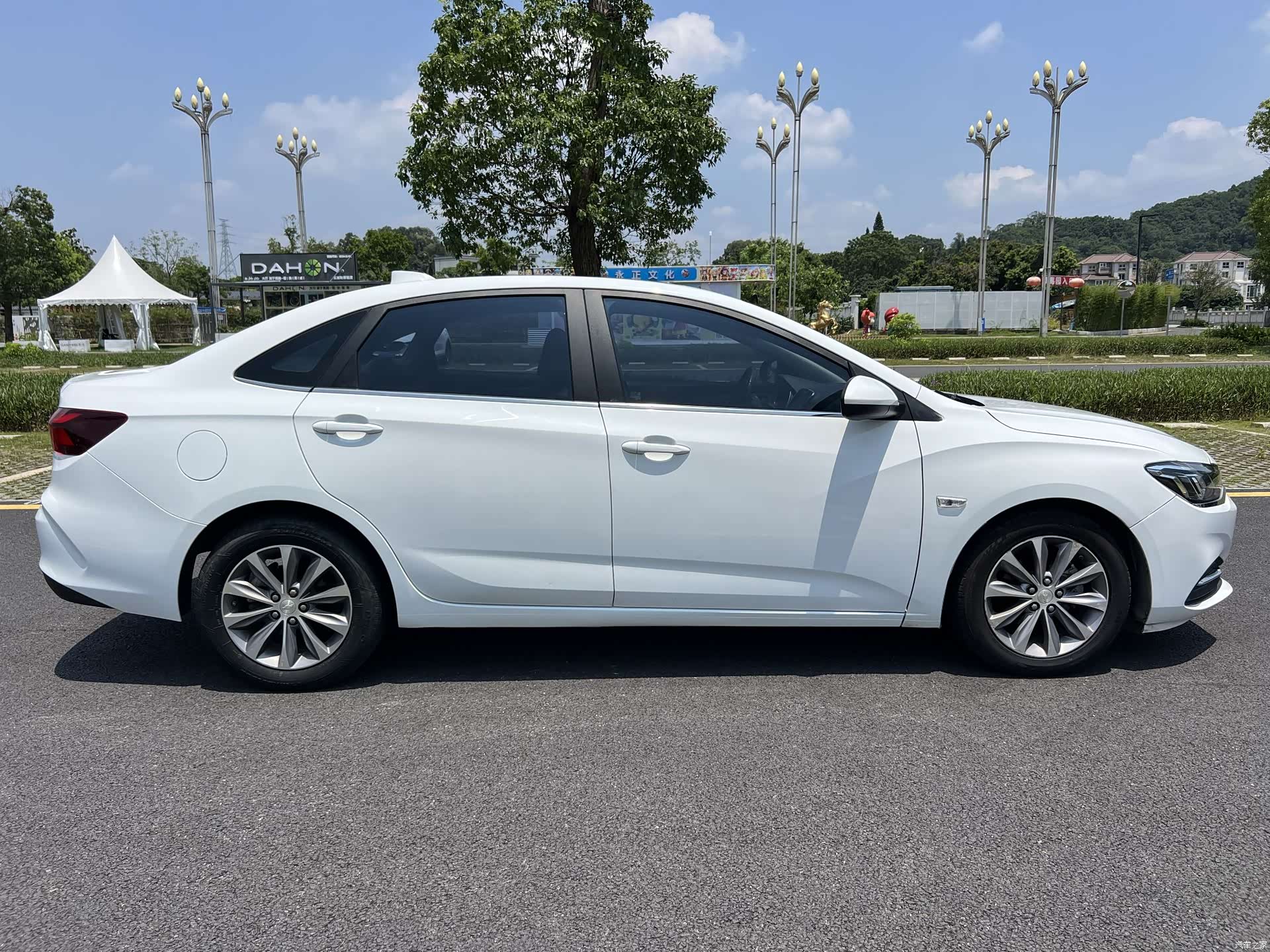 Chevrolet 320, 2021 7