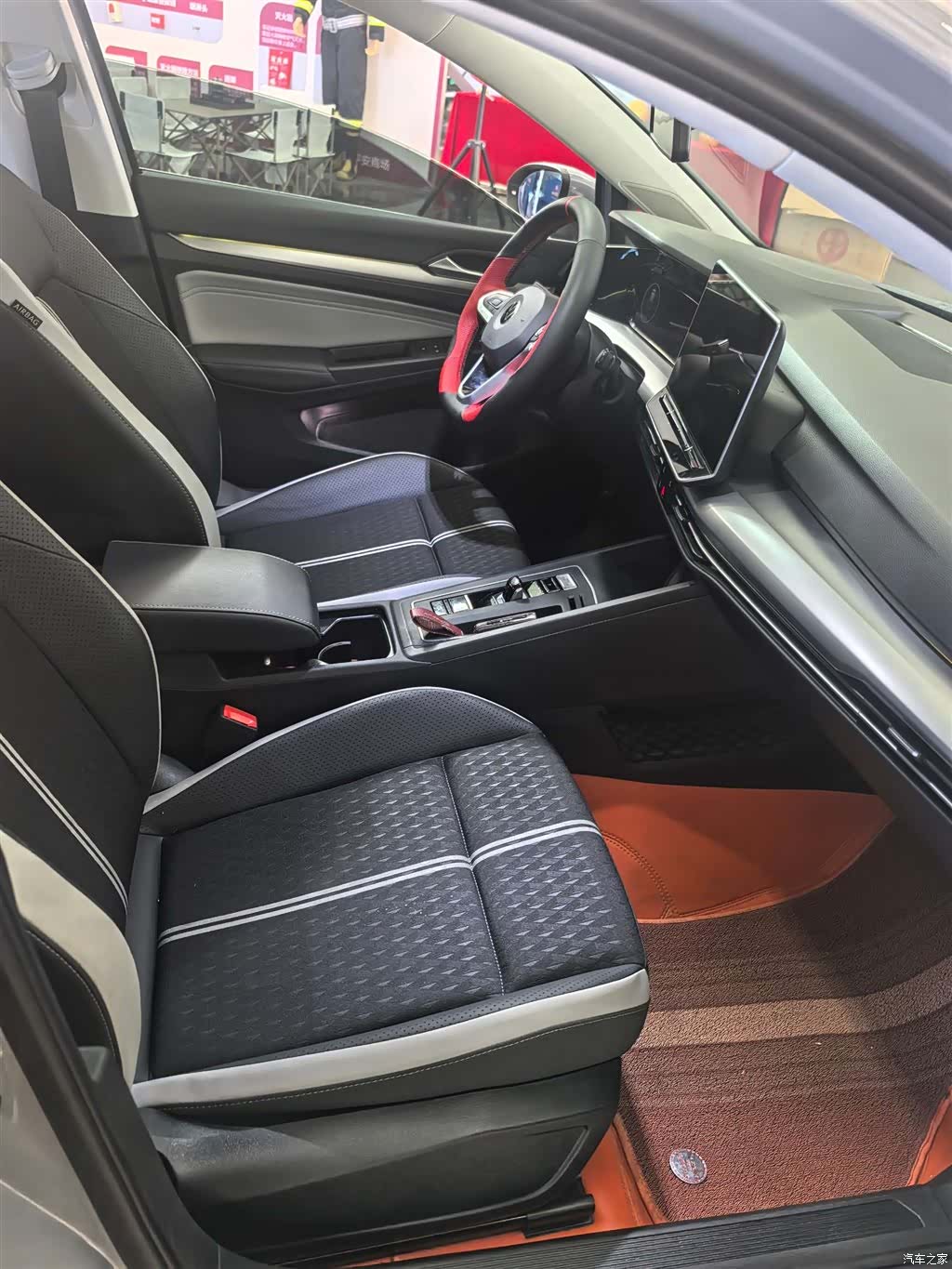 Volkswagen Golf, 2025 6