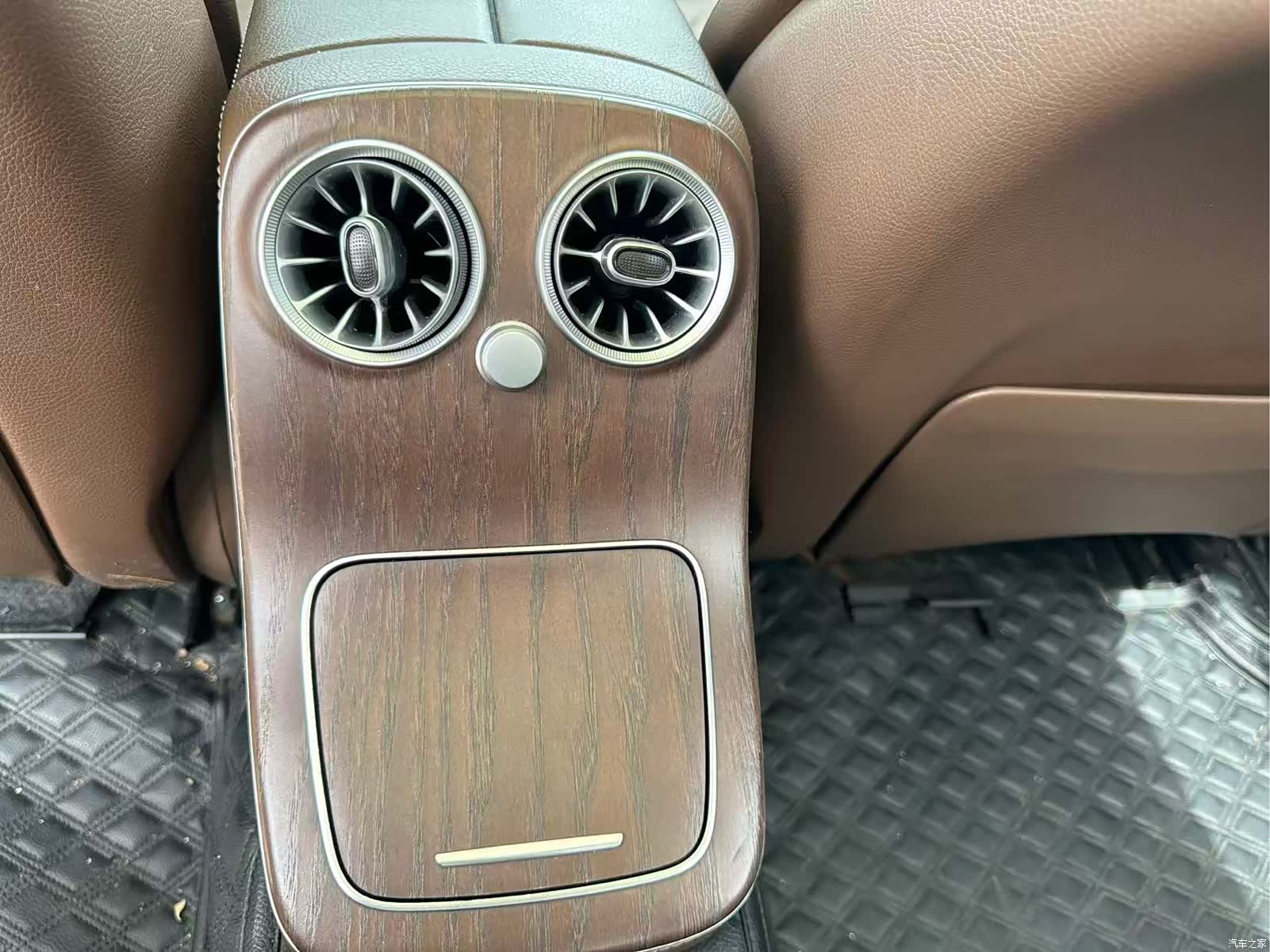 Mercedes-Benz E-Class, 2021 10