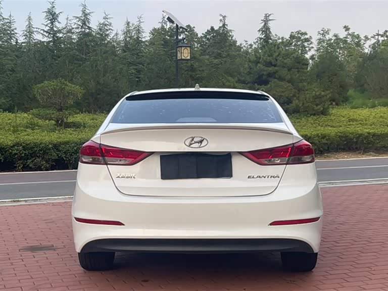 Hyundai Lead
