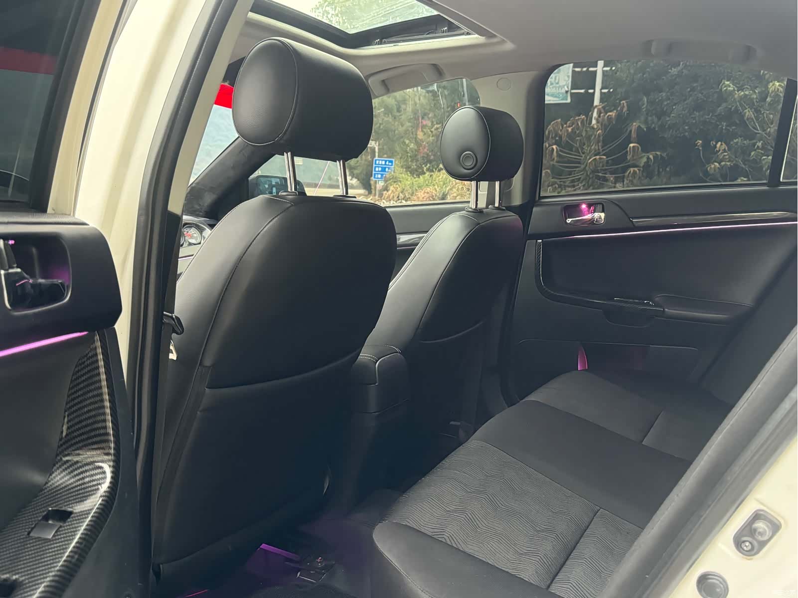 DongNanQiChe YARiS L, 2012 14