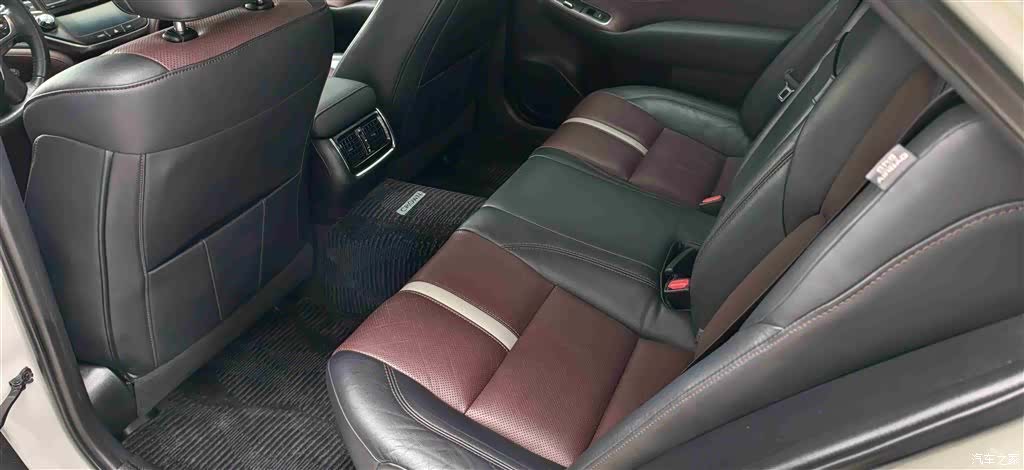 Toyota Crown, 2017 19