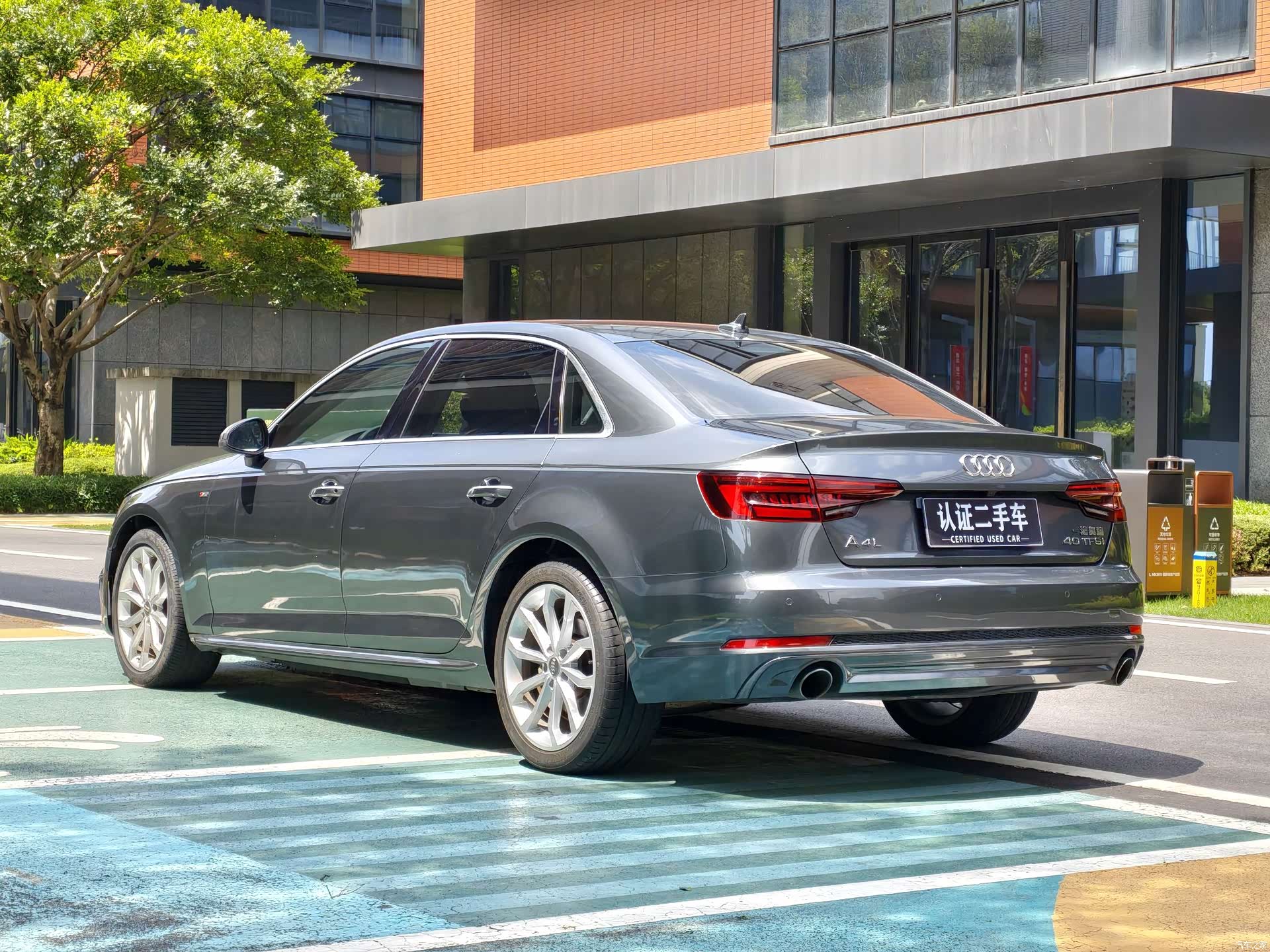 Audi A4L, 2018 4