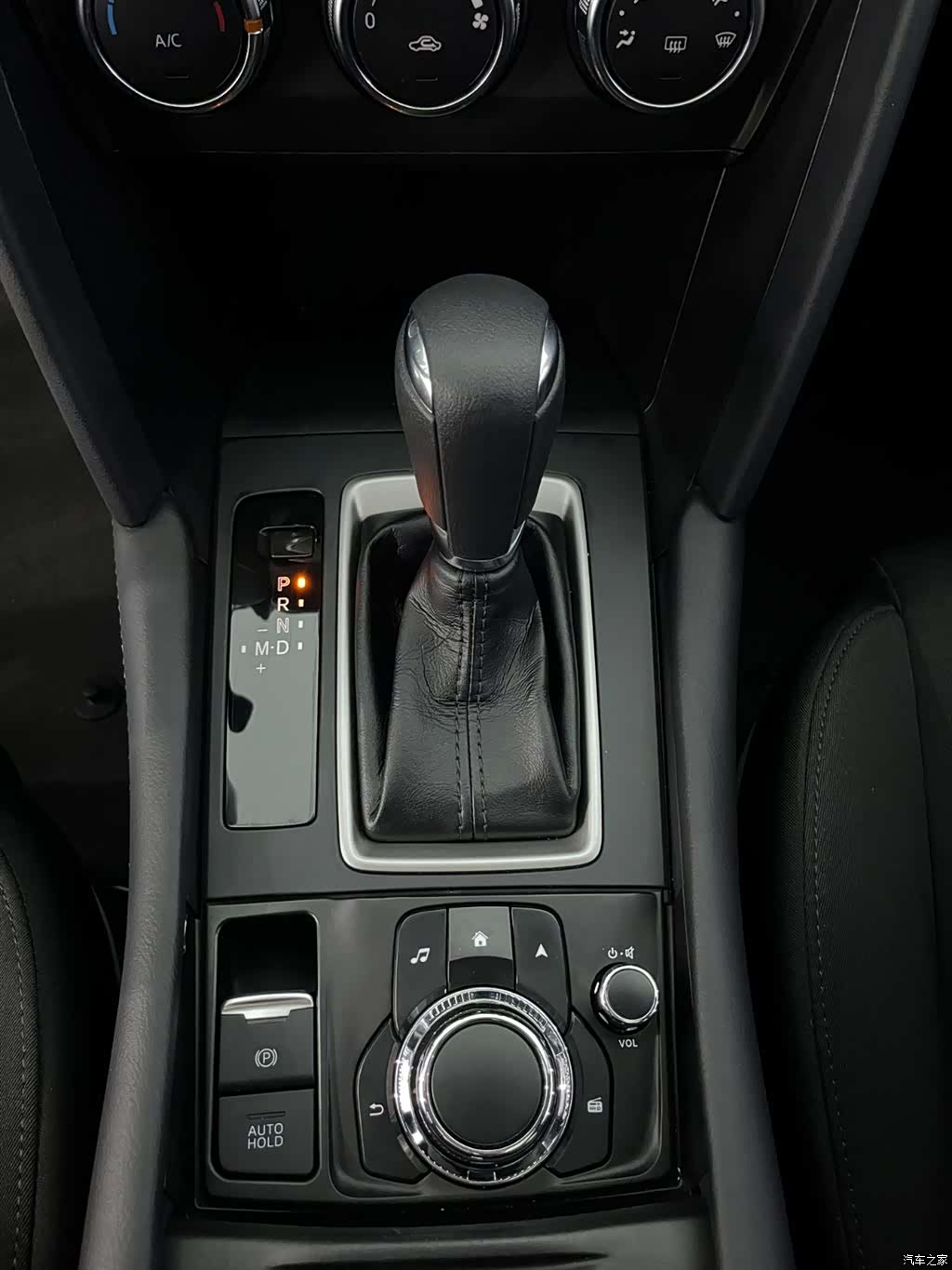 Mazda CX-4, 2023 20