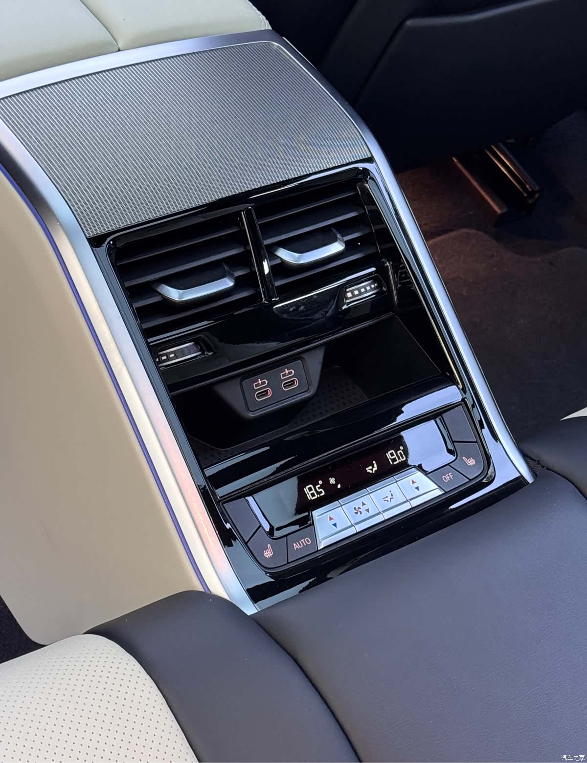 BMW 8 Series, 2023 9