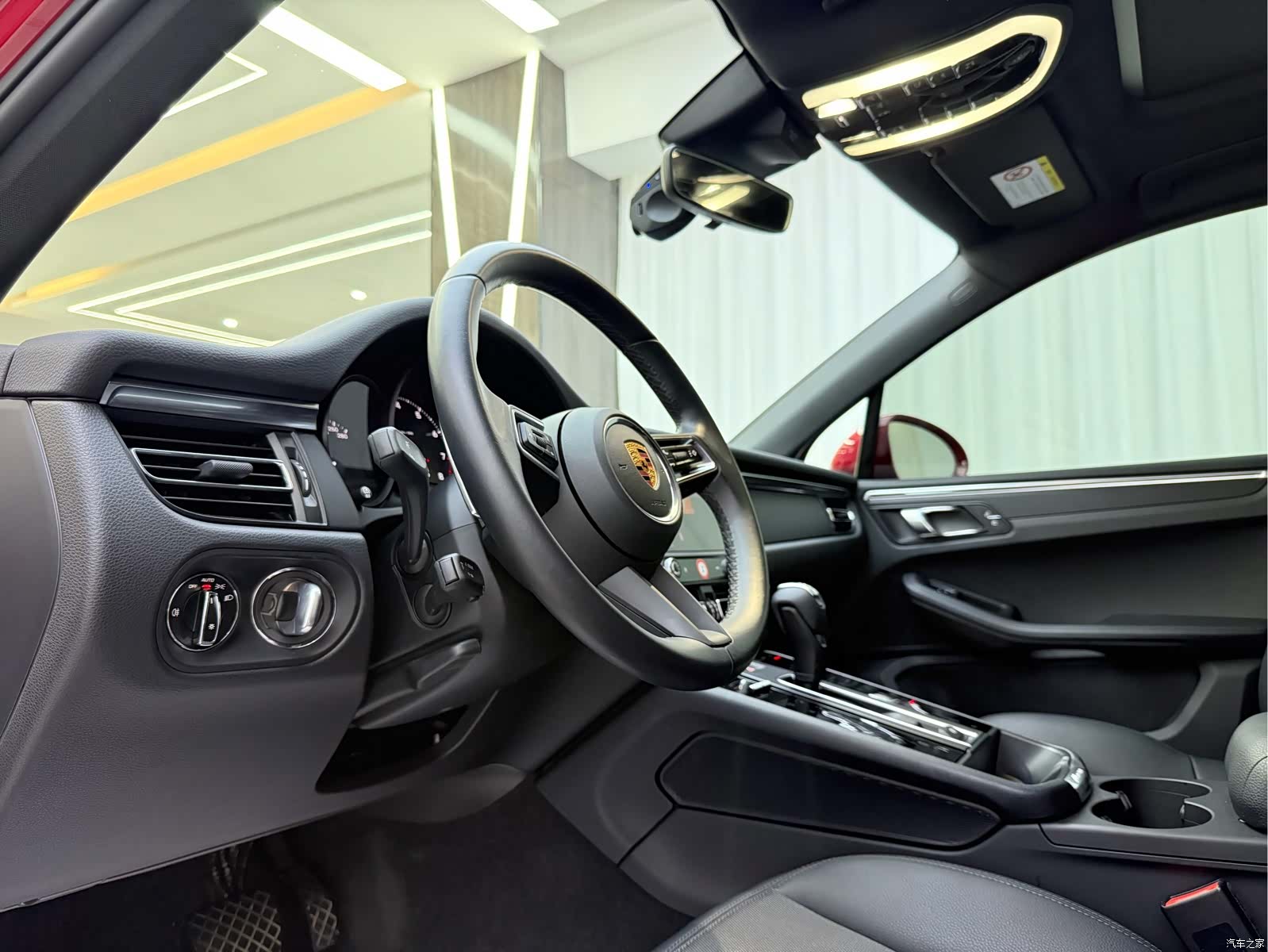 Porsche Macan, 2022 все фото