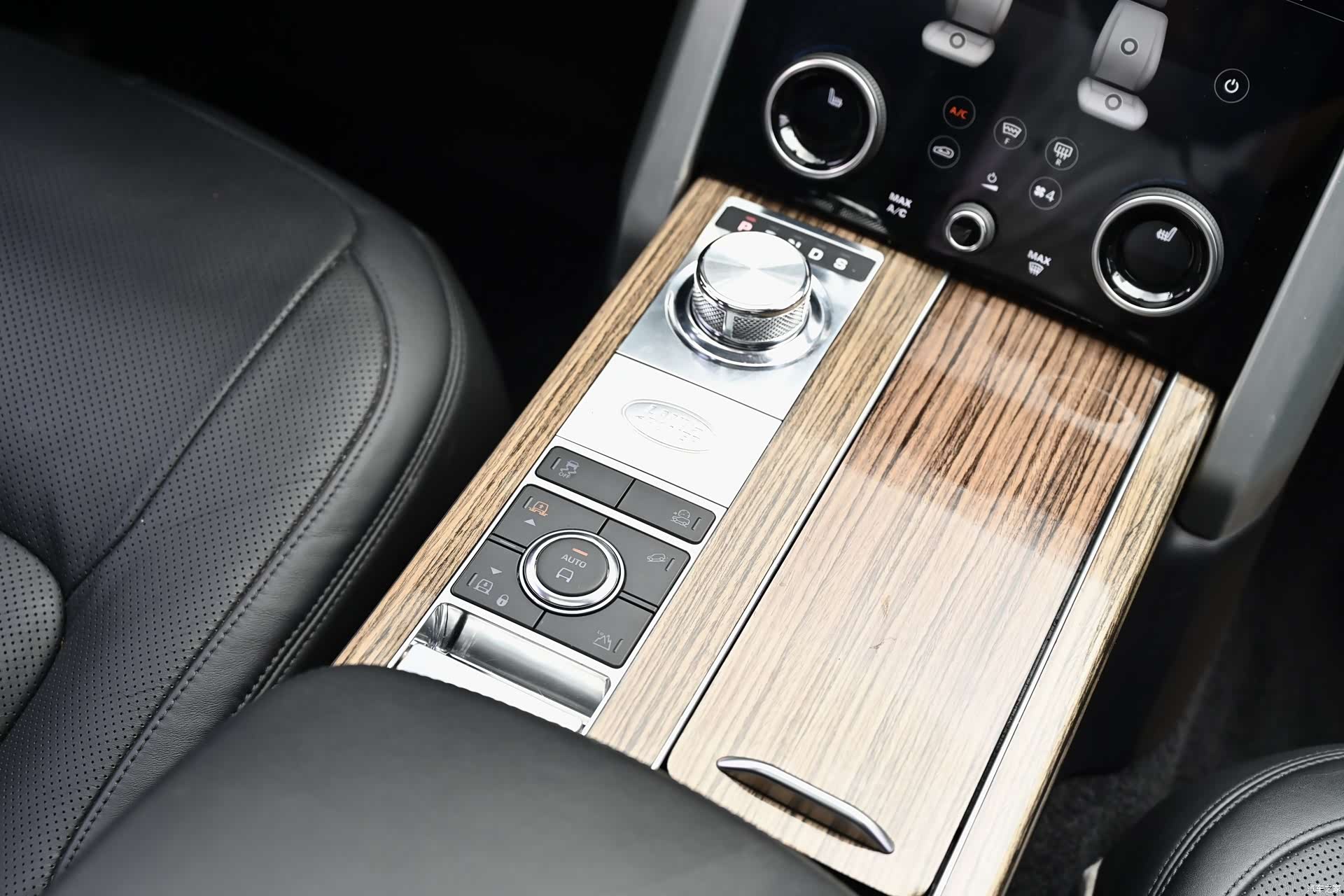 Land Rover Range Rover, 2019 12