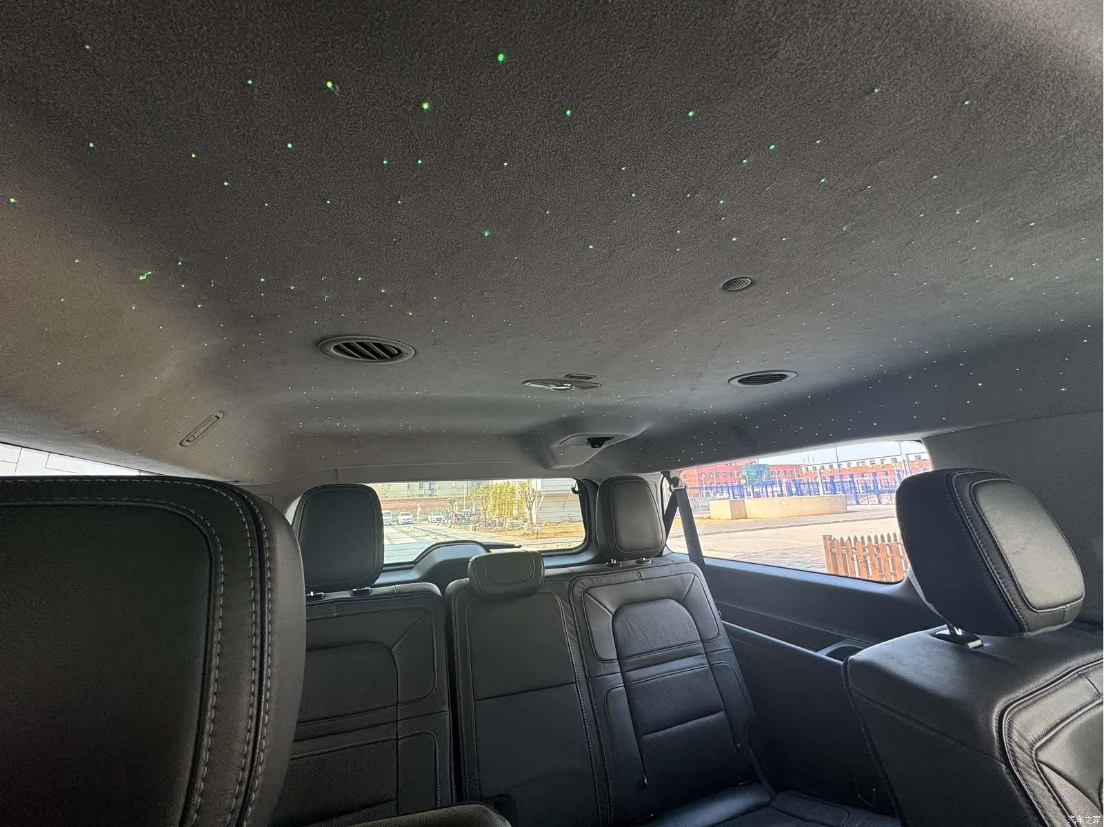 Lincoln Navigator, 2023 16