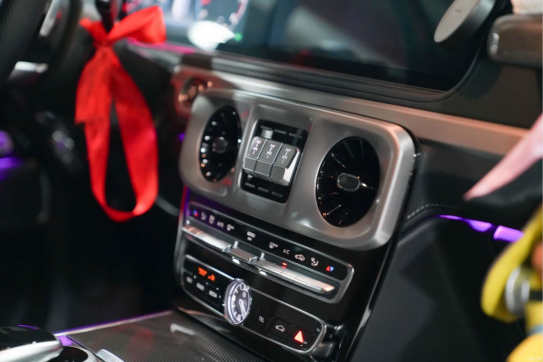 Mercedes-Benz G-Class, 2019 16