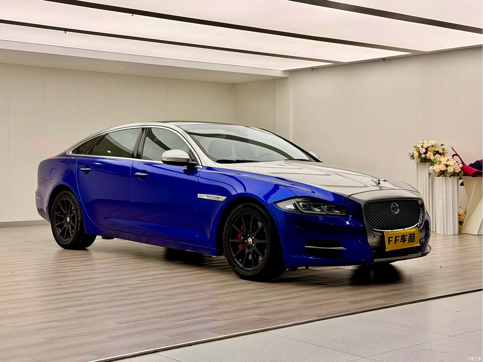 Jaguar XJ, 2014 3