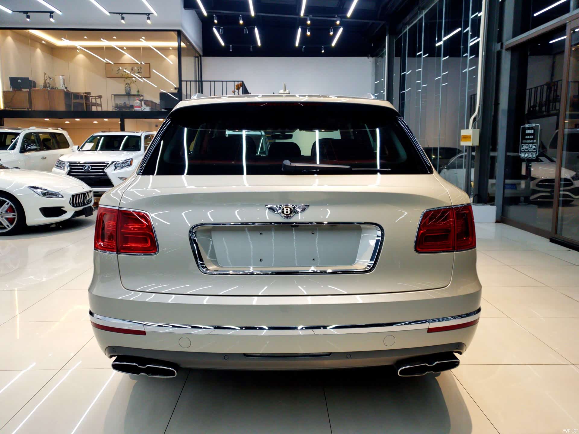 Bentley Bentayga, 2019 все фото