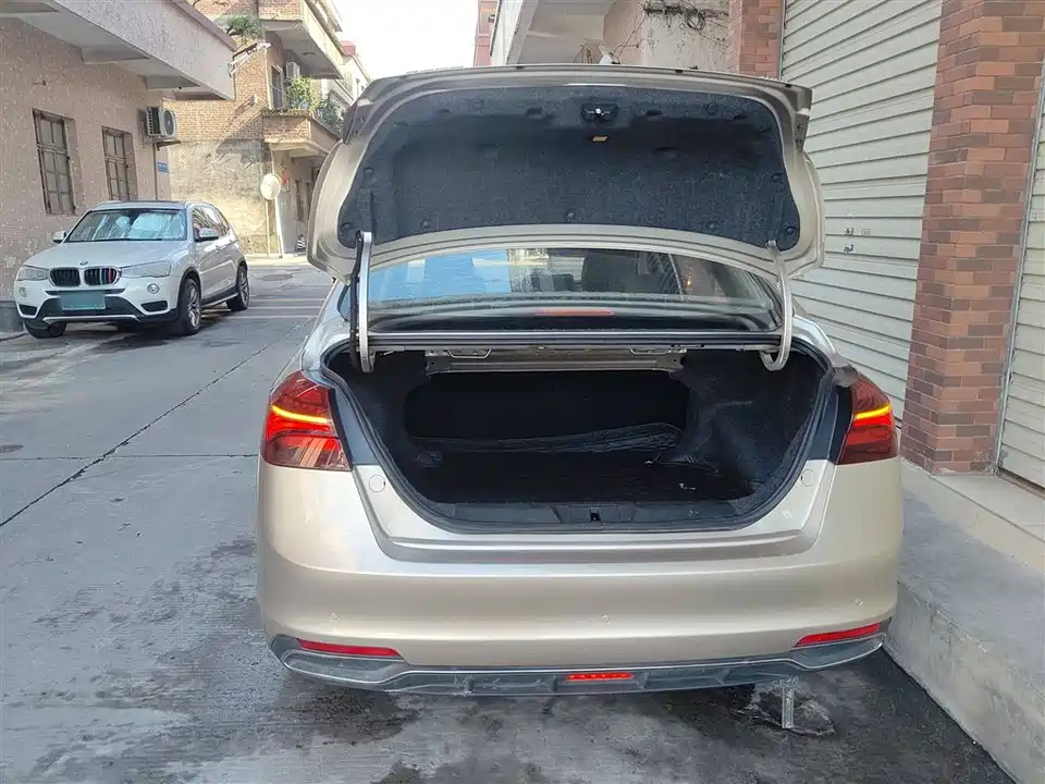 Geely Emgrand