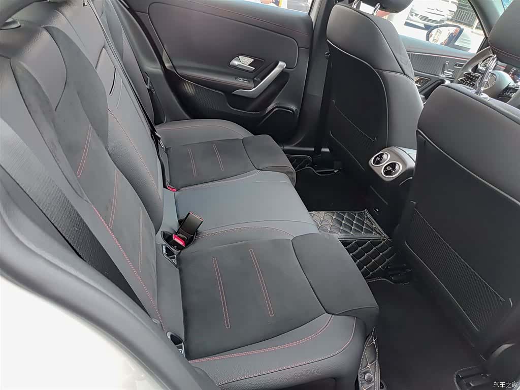 Mercedes-Benz A-Class, 2024 11
