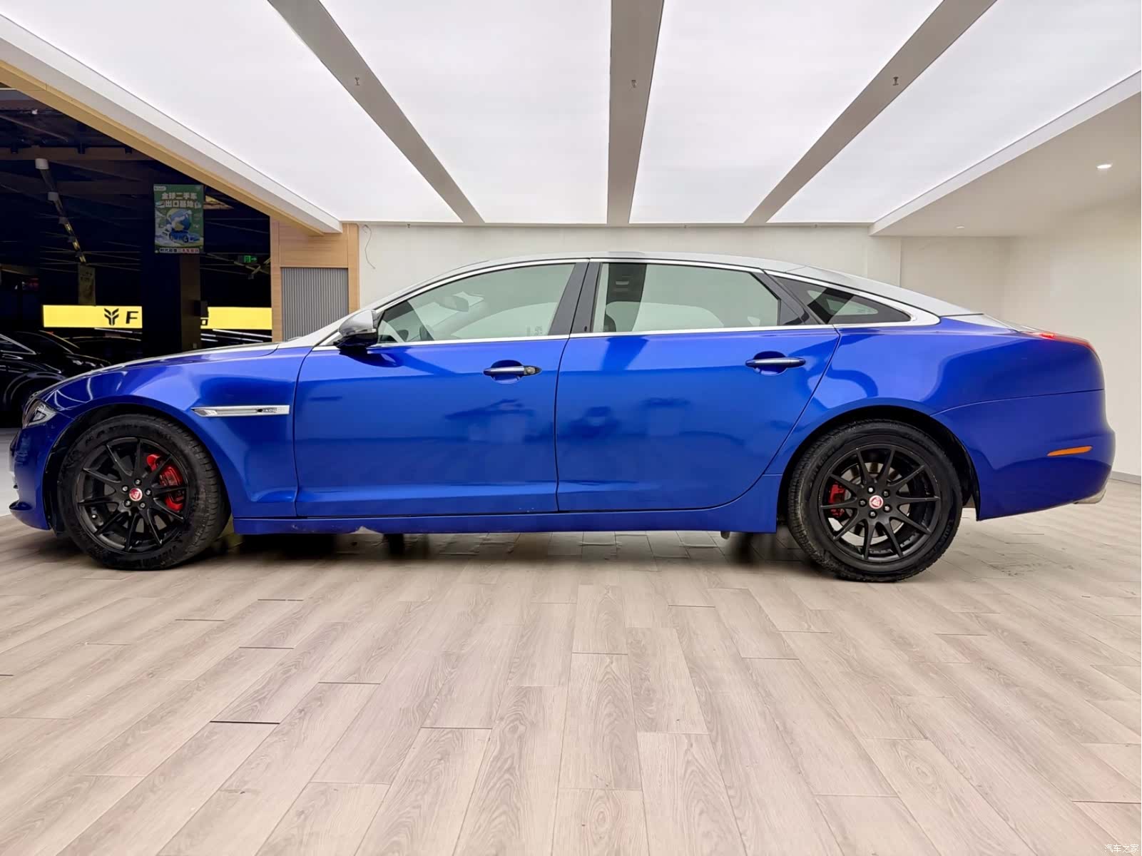Jaguar XJ, 2014 все фото