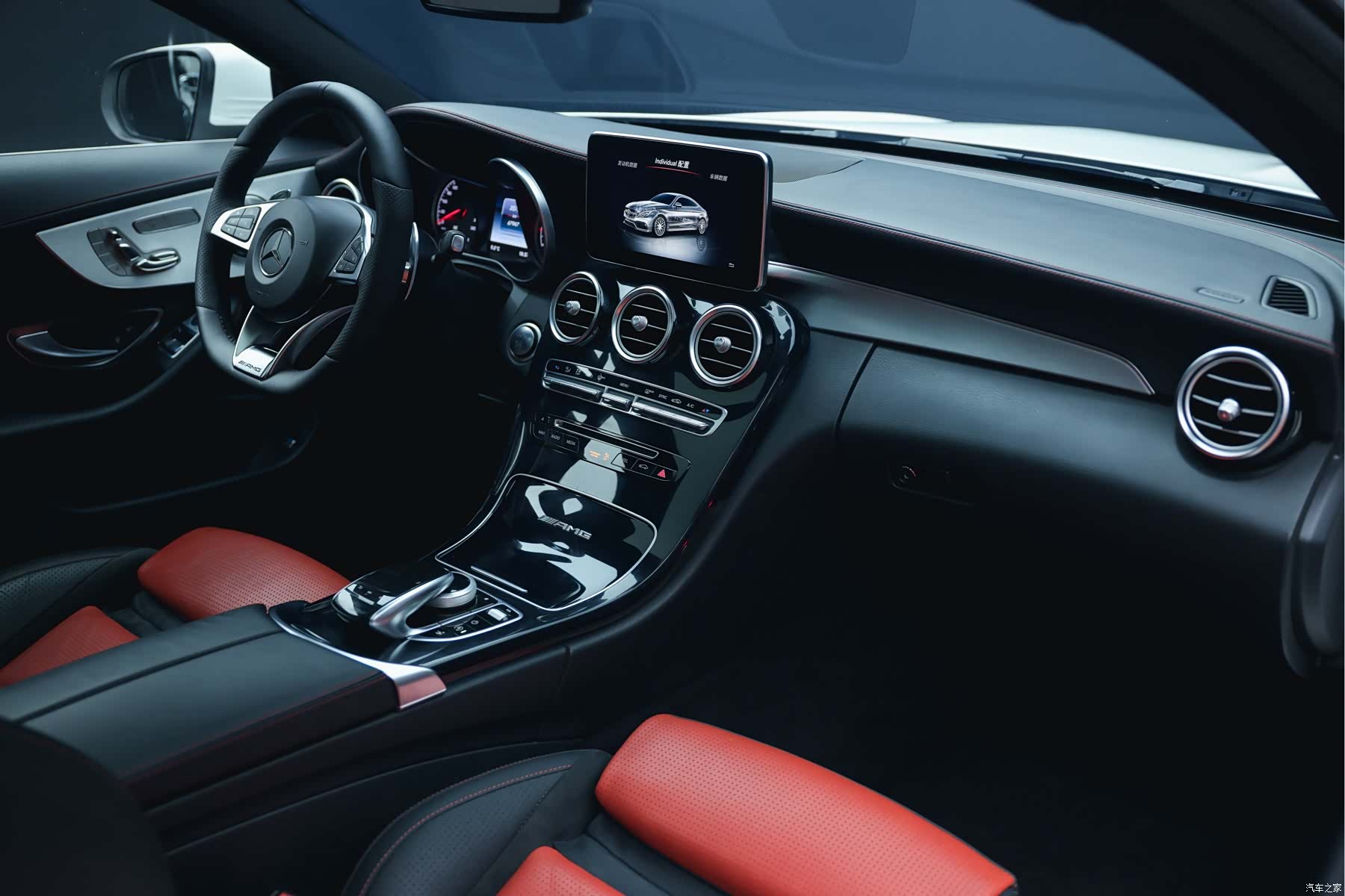 Mercedes-Benz C-Class, 2018 18
