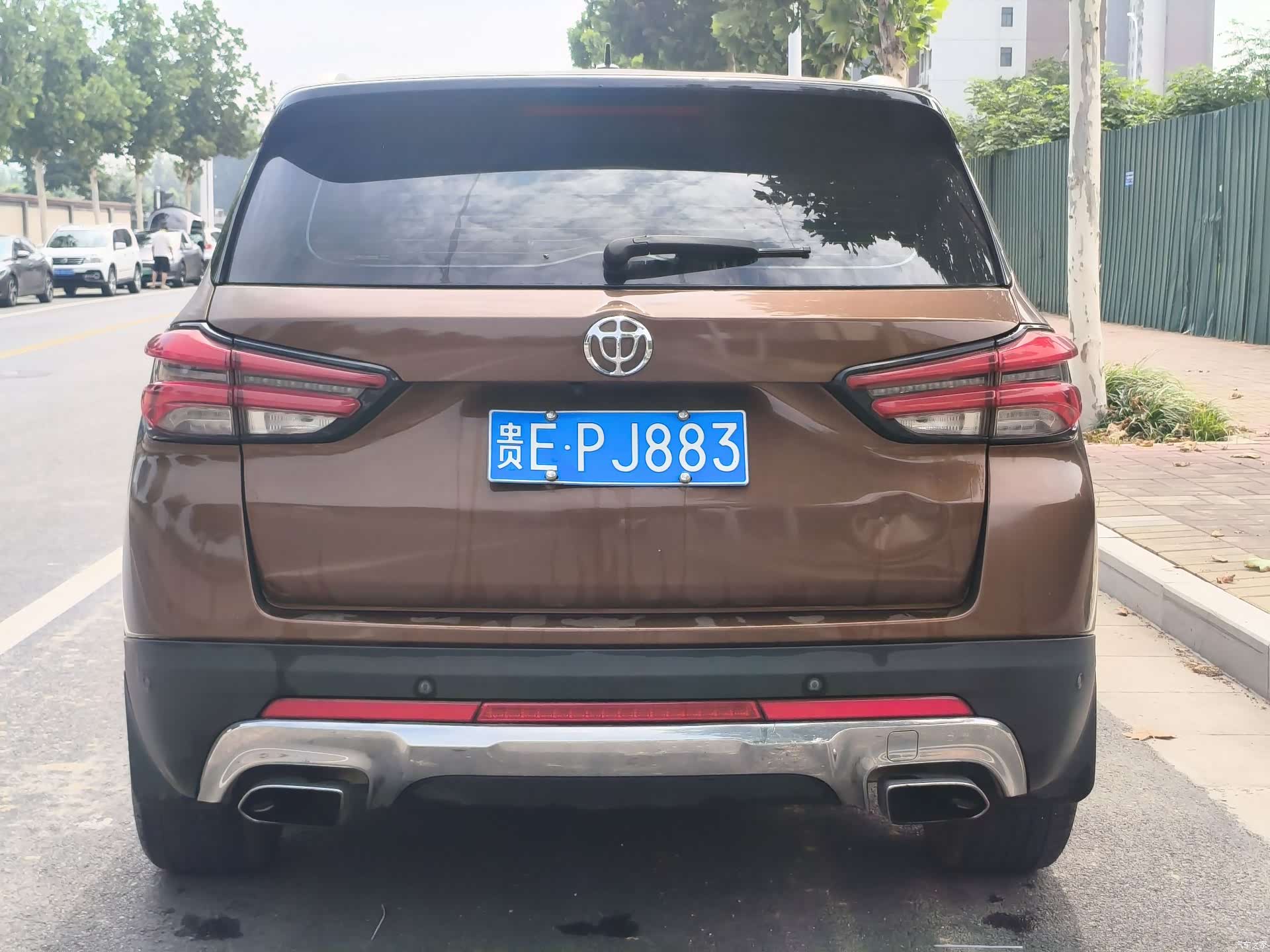 HuaChenZhongHua V7, 2018 17