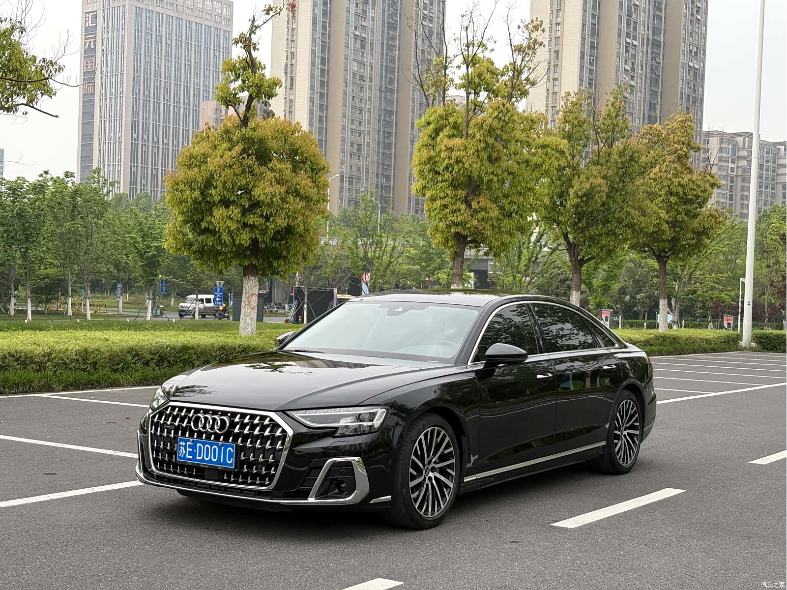 Audi A8L, 2023 1