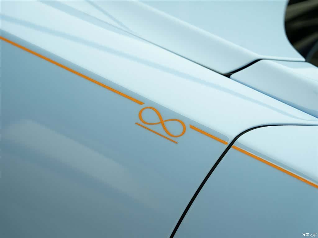 Rolls-Royce Ghost, 2023 все фото