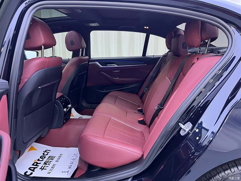 BMW 5 Series, 2022 8