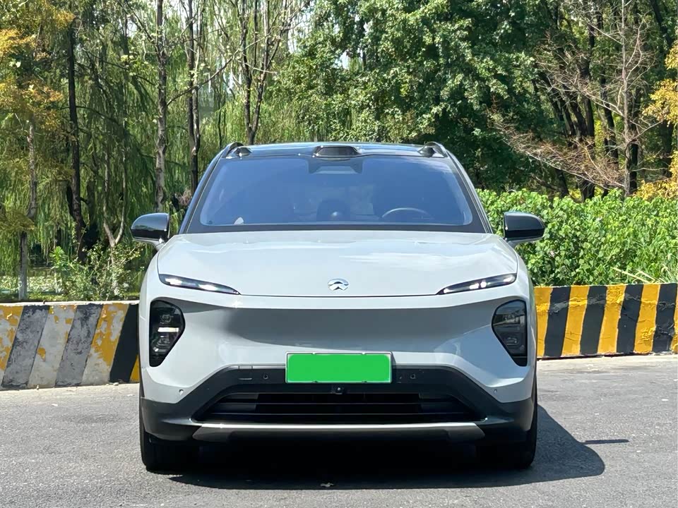 NIO ES7