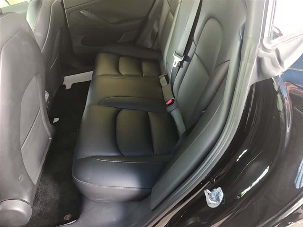 Tesla Model 3, 2022 17