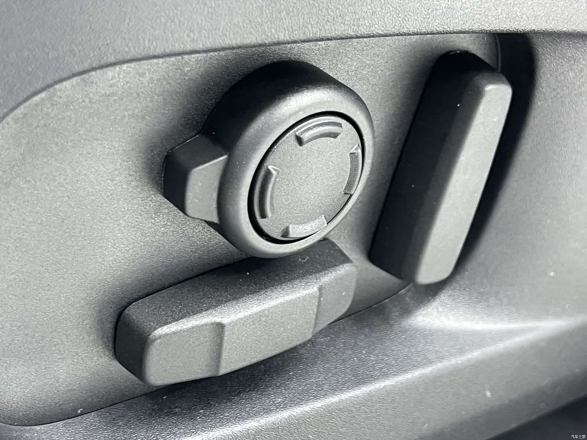 Land Rover Defender, 2024 22