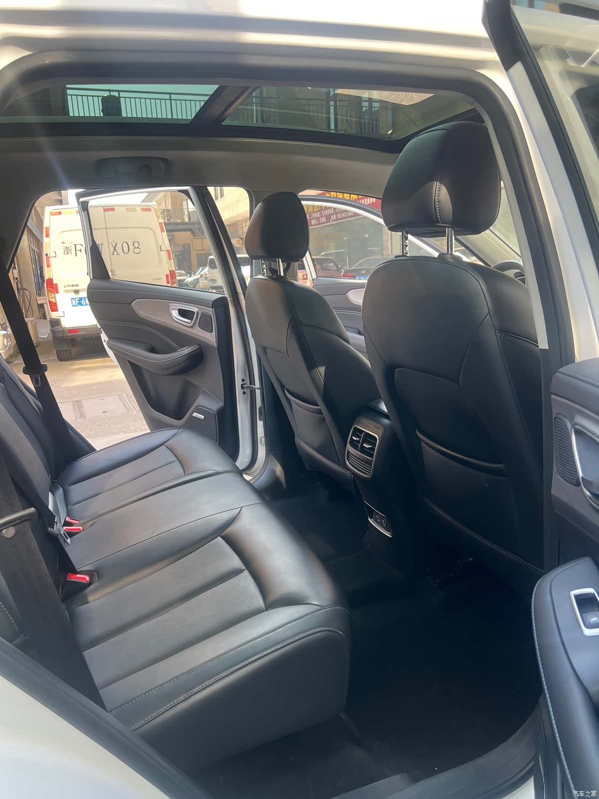 Roewe RX5, 2021 10