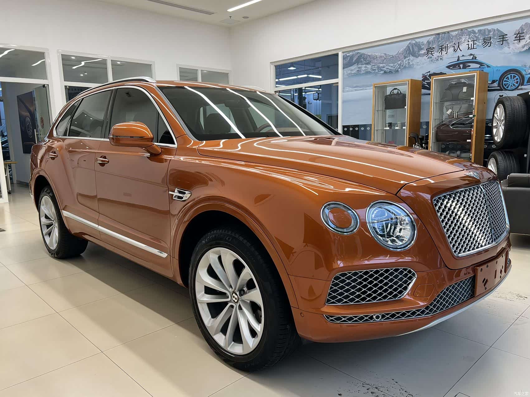 Bentley Bentayga, 2020 3