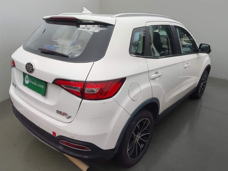FAW Xenia R7