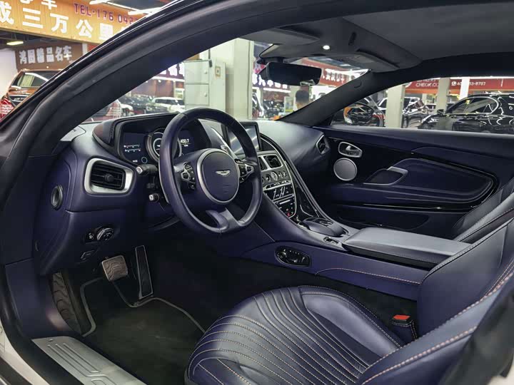 Aston Martin DB11 2019 4.0T V8 Coupe