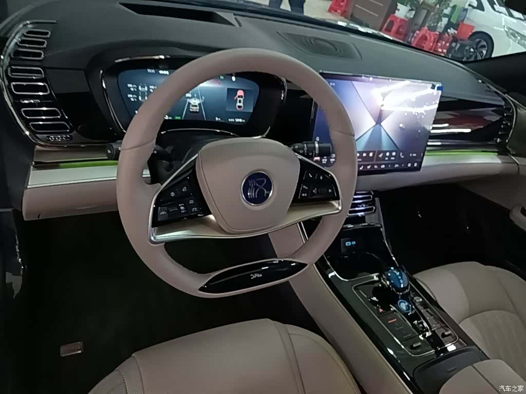 BYD Han, 2025 10