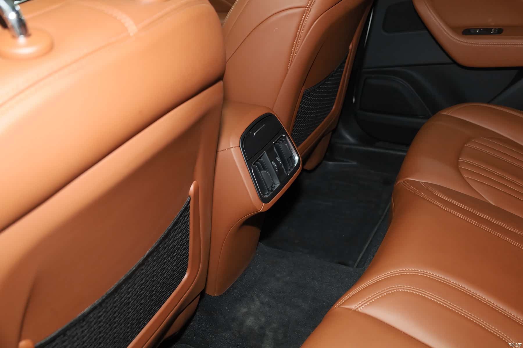 Maserati Levante, 2019 19