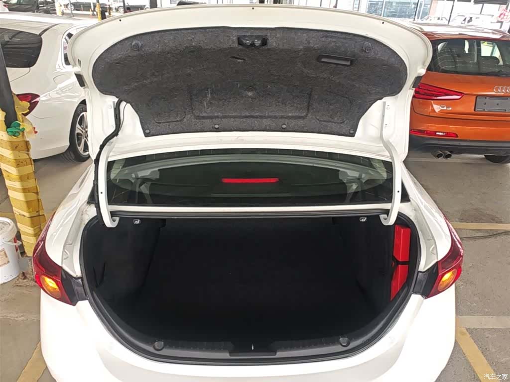 Mazda Mazda3, 2019 19