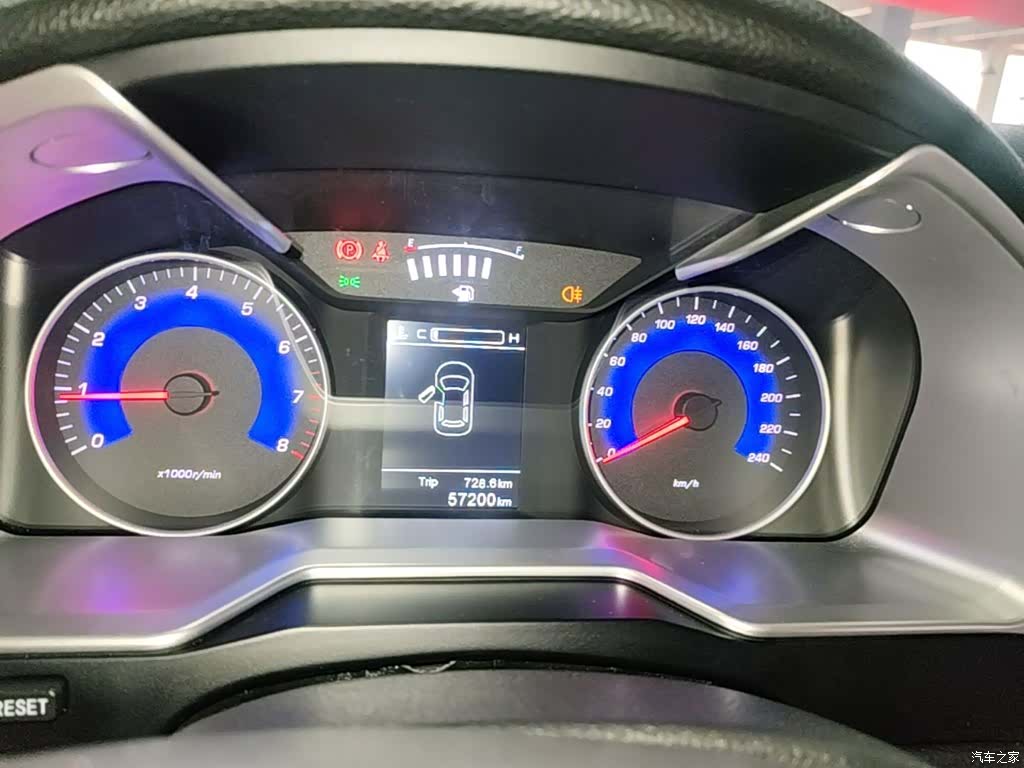 Geely Emgrand, 2016 12