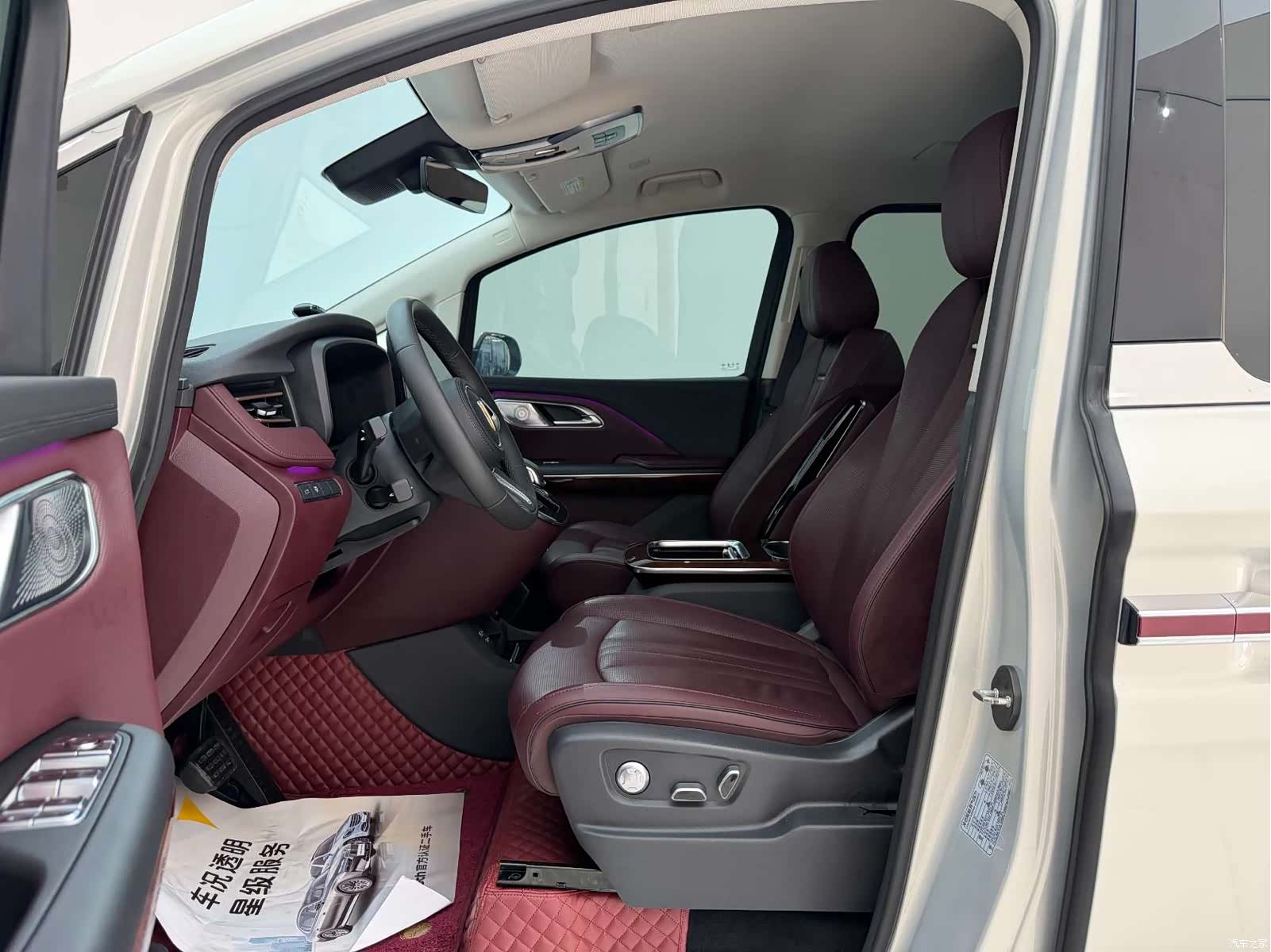 Hongqi HQ9, 2023 15