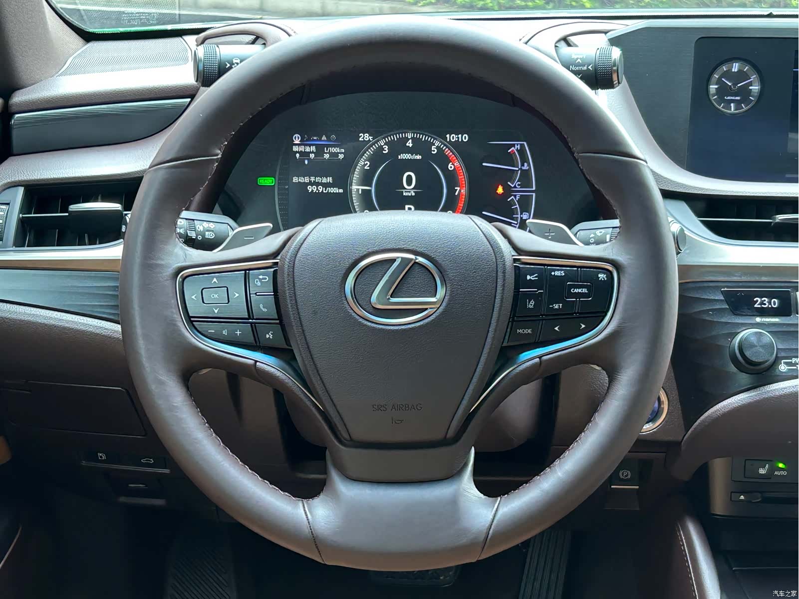 Lexus ES, 2019 29