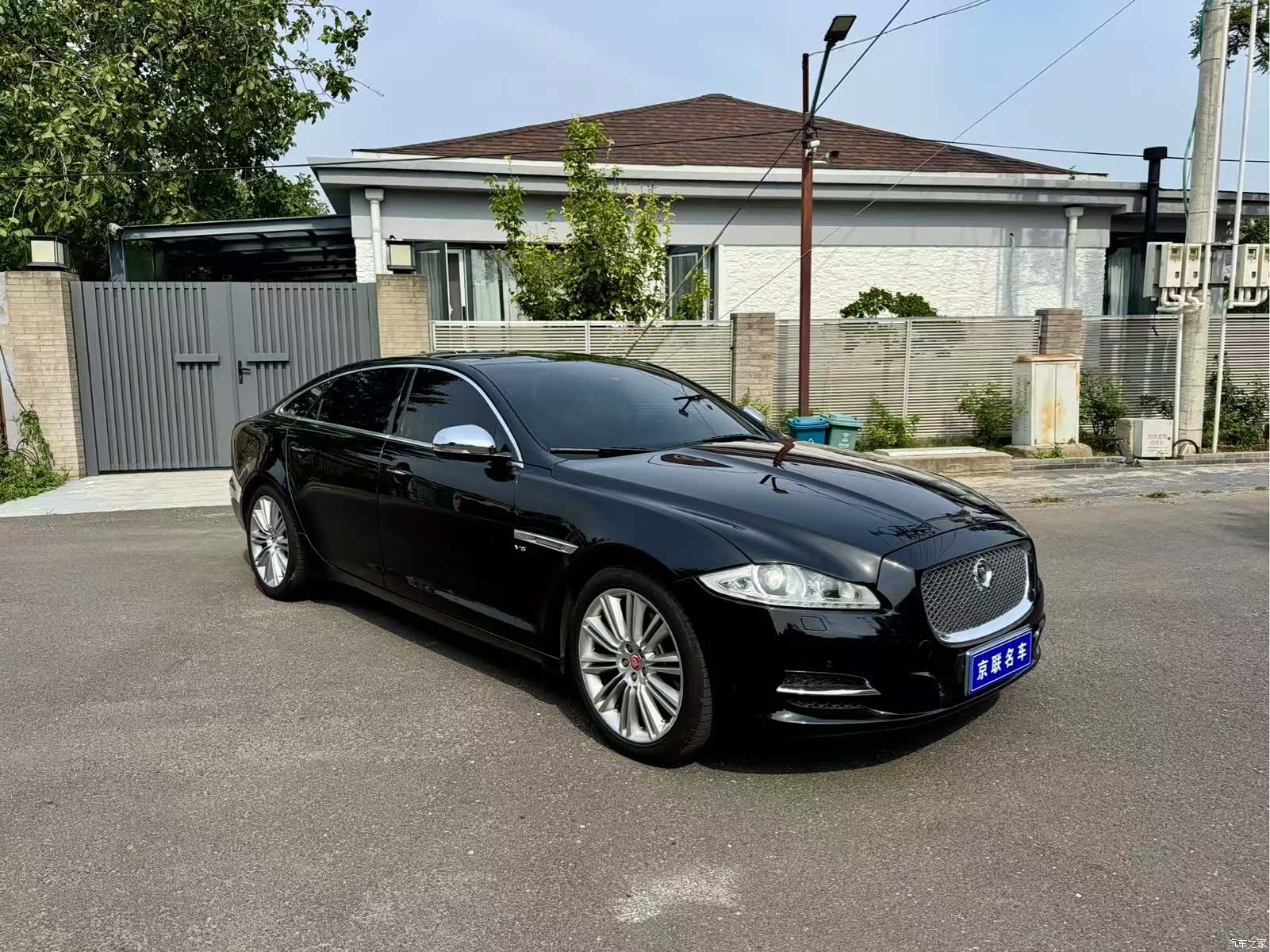 Jaguar XJ, 2013 3