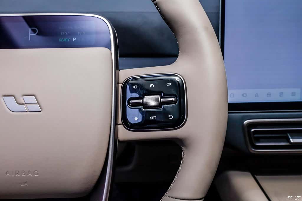 Li Auto MEGA, 2025 16
