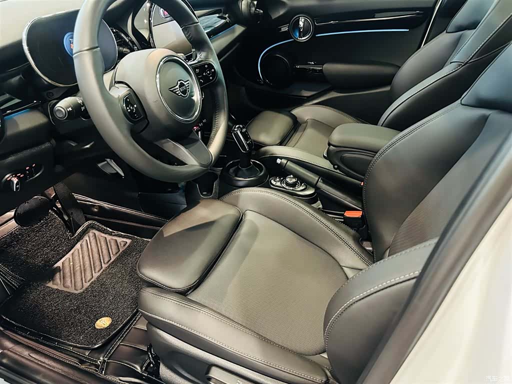 Mini Cooper, 2024 10