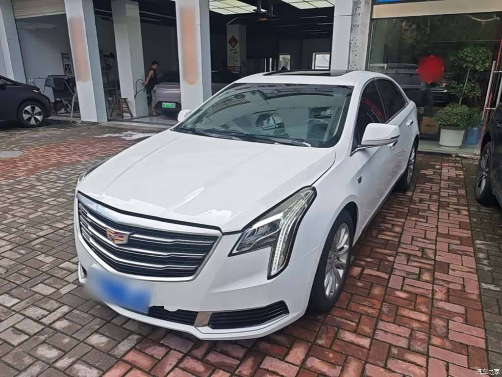 Cadillac XTS, 2018 2