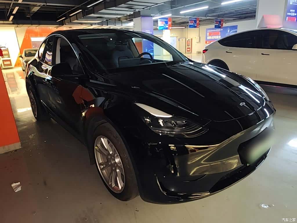 Tesla Model Y, 2023 4
