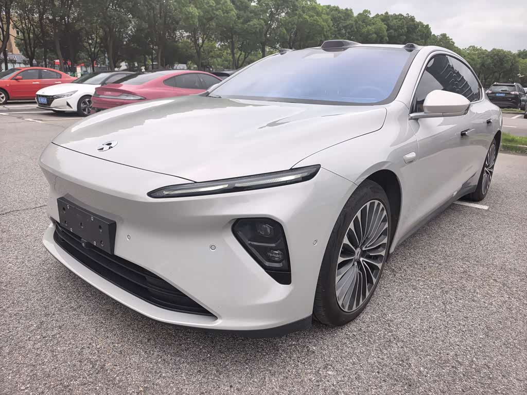 NIO ET7