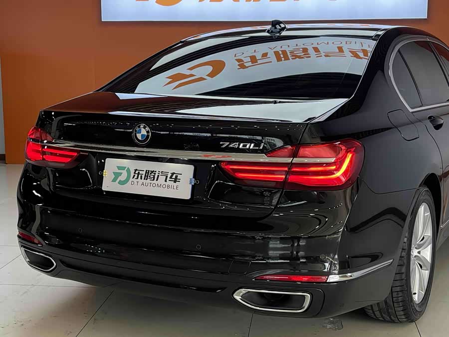 BMW 7-Series 2017, фото 7