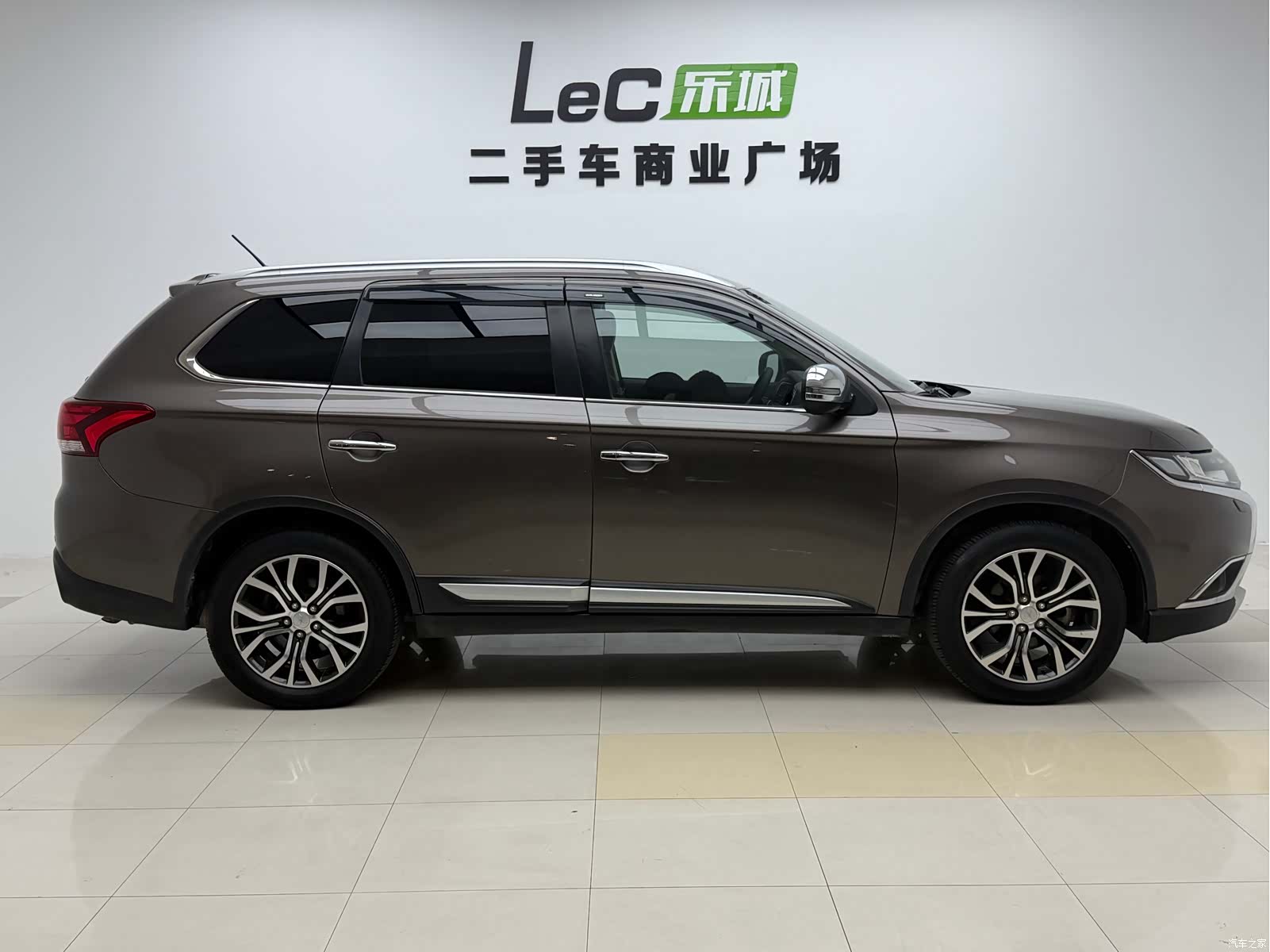 Mitsubishi Outlander, 2016 3