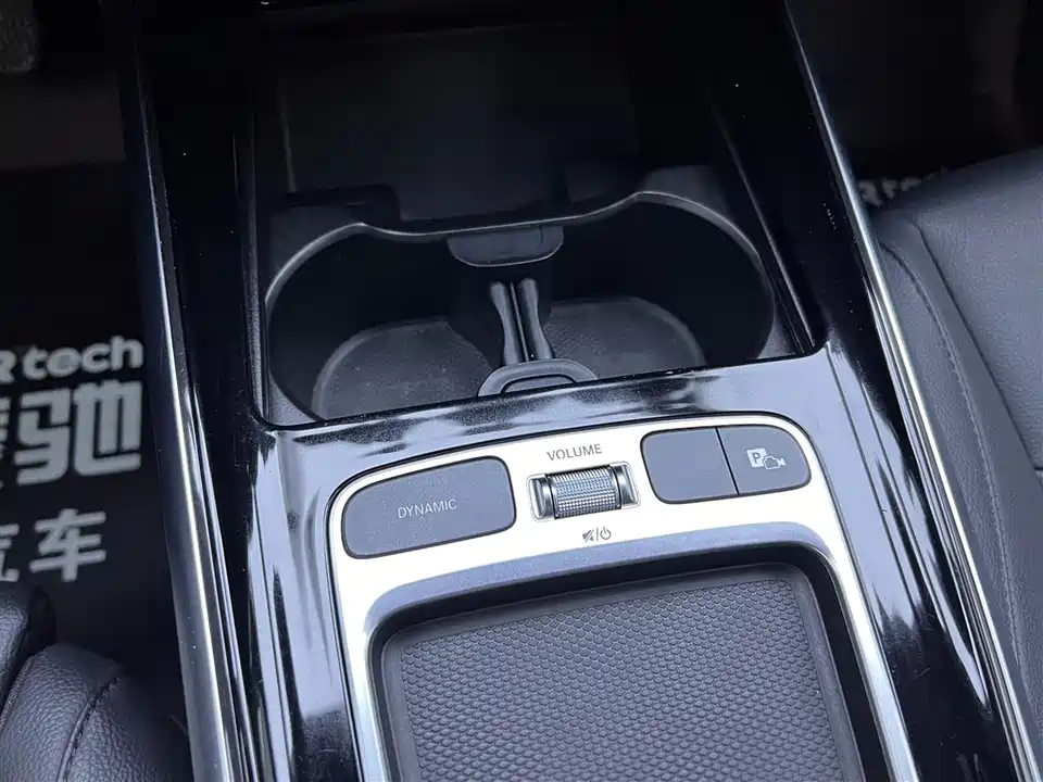 Mercedes-Benz GLB Mercedes-Benz GLB