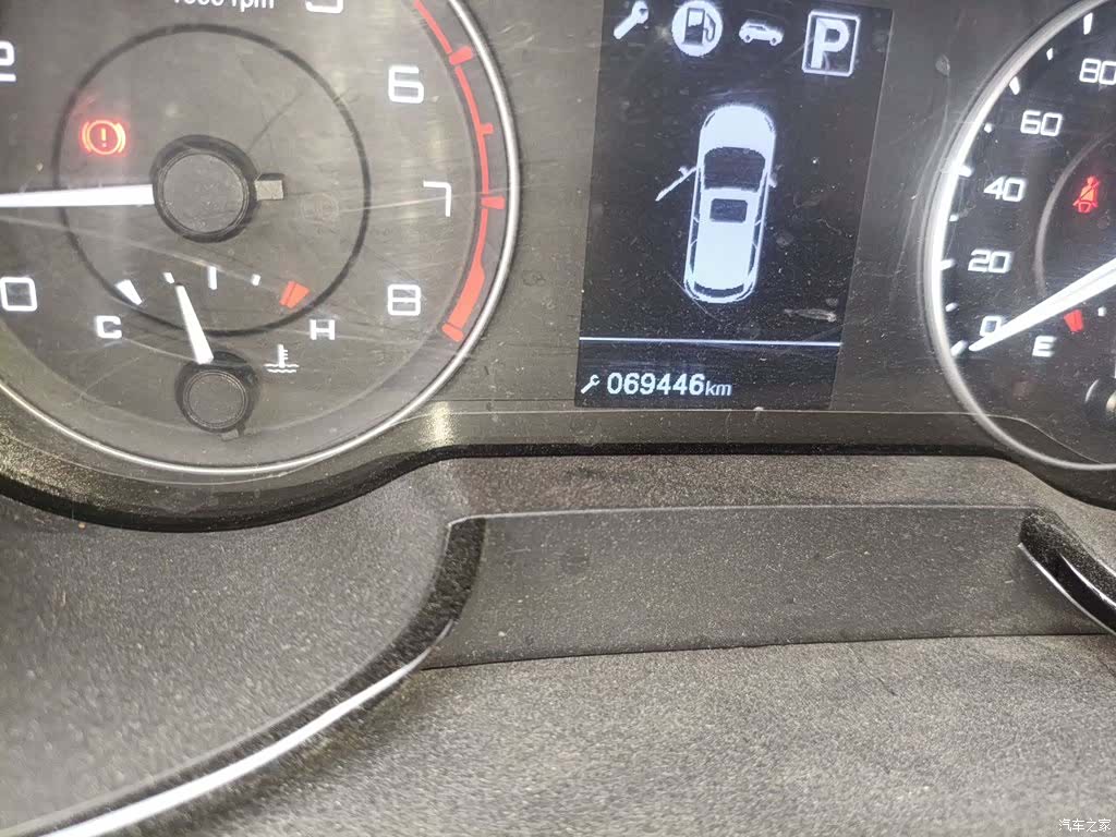 DongFeng AX5, 2017 13